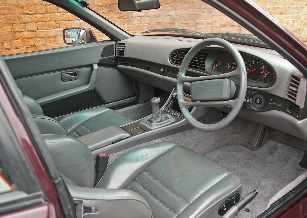 Fancy driving a bloody cool retro classic to the office everyday? For sale on Ebay with no reserve! ebay.co.uk/itm/Porsche-94…