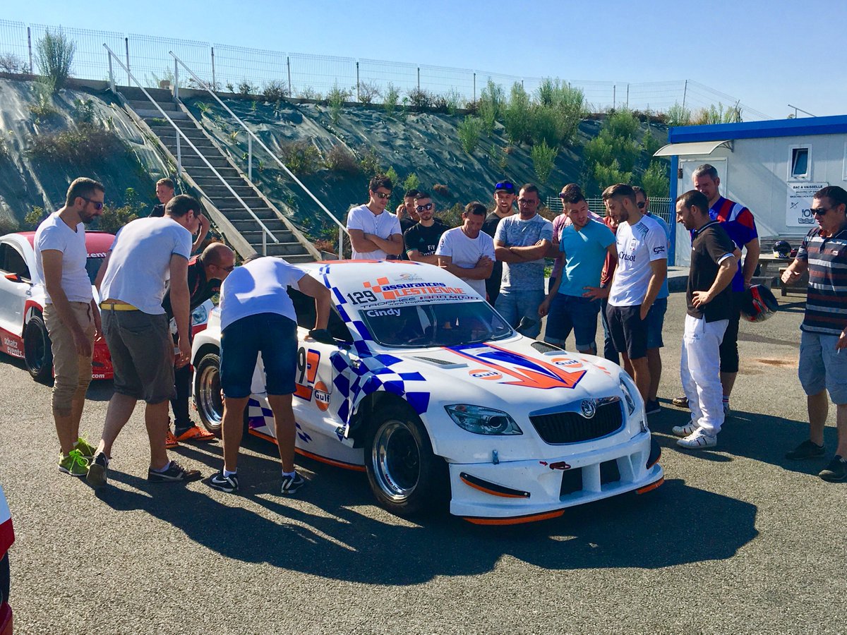 SchatzEvents's tweet photo. Quelques photos de la journée #TeamBuilding de vendredi dernier pour la société ALPM (Atelier de Laser et Pliage du Mâconnais) sur le Circuit du Bourbonnais 📷

Encore une superbe journée, merci à tous et à toutes pour votre bonne humeur! Une bien belle équipe ! 😉👍 https://t.co/DHCn41VosG