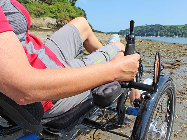 ICLETTA's tweet photo. Perfekt für lange Touren: Die ICE komfort Handablagen mit nur 140g Gewicht pro Paar. Gerade ganz frisch im ICLETTA Webshop eingetroffen. https://t.co/YXjMVMOV9E