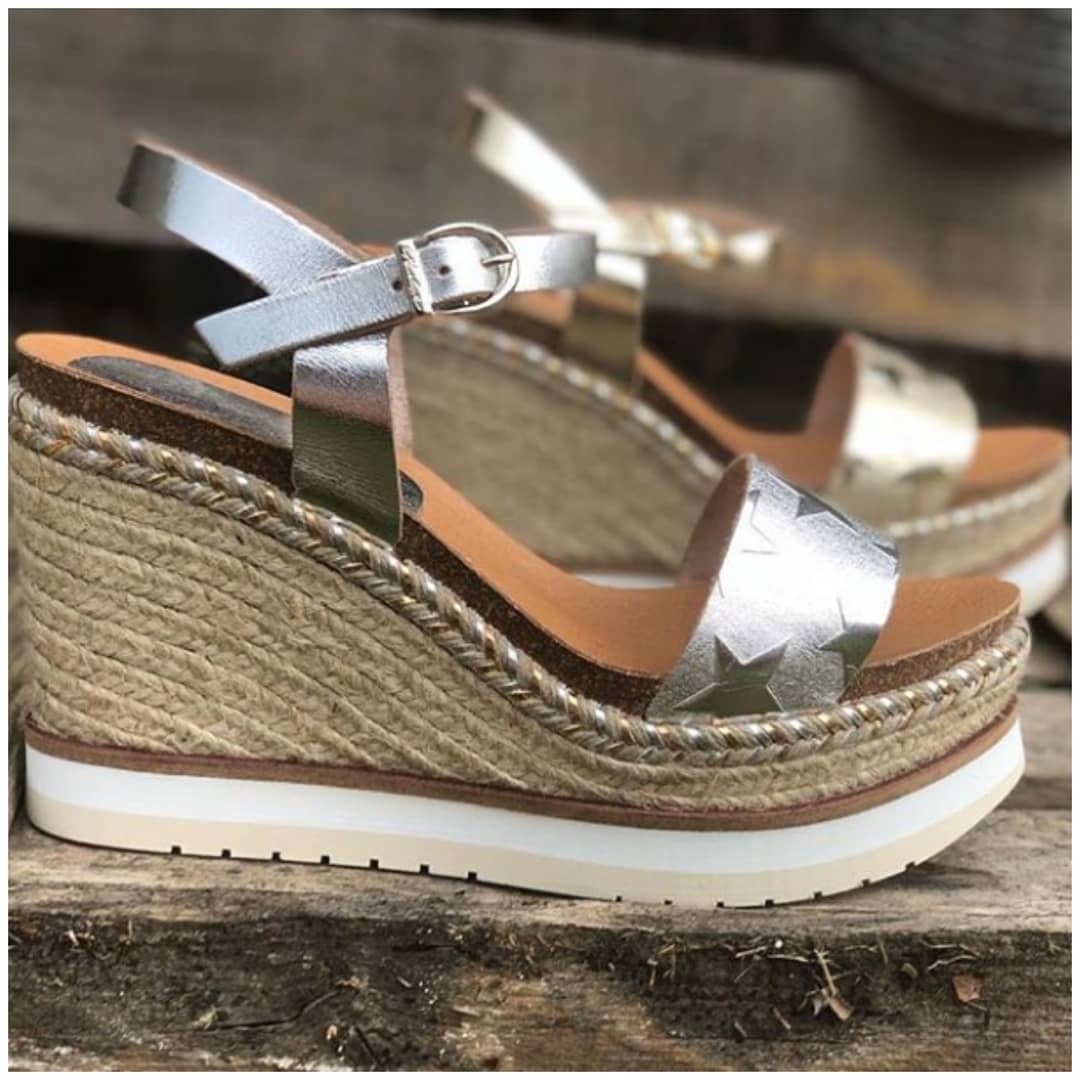BadaCentre's tweet photo. BO3 SABATERIES C. del Mar, 52 #badalona
Les últimes tendències en sabates i complements. Marques avantguardistes de moda, marques clàssiques del sector i referents reconeguts.
Qualitat i varietat de models de temporada! by
@bo3sabateries
#modacalzado #tendencias #summer https://t.co/b2DEo6U3Jl