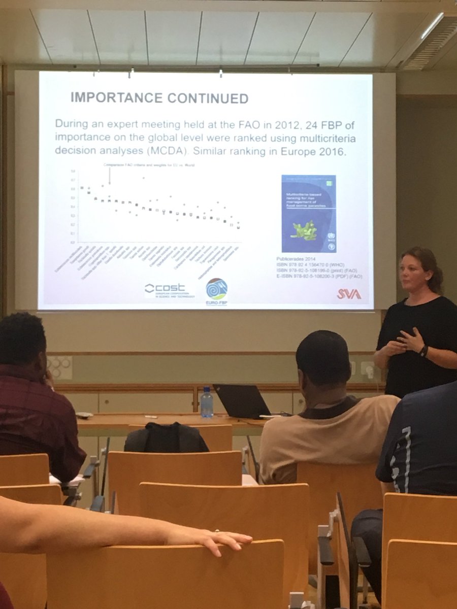 mideastbop's tweet photo. Karin Troell @Dixern giving a talk on single cell genomics in Cryptosporidium to #MeBoP2018 students https://t.co/3wVFcf4uYp