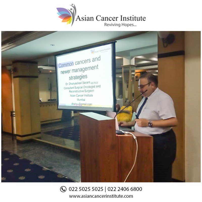 AsianCancerInst's tweet photo. Dr. Dhairyasheel Savant, Surgical Oncologist from #AsianCancerInstitute speaks about the advanced head and neck cancer diagnosis and treatment at CME ( Continuing medical education )
#Doctor #Speaker #HeadAndNeckCancer #Oncologists #Oncology #CancerHospital https://t.co/C9E6uc8JMm
