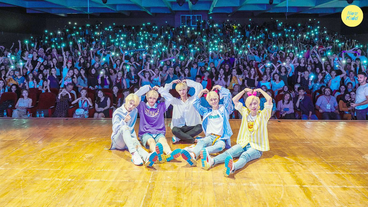 jflo_newkidd's tweet photo. [Newkidd] 저희 뉴키드가 터키에서 첫 해외 공연을 했는데요. 터키 팬분들의 많은 응원과 사랑에 감동받은 하루였어요. 잊지 못할 추억 만들어줘서 고마워요💓 Sizi seviyorum💕

#Newkidd #뉴키드 #ShootingStar #kpopworldfestival #Turkey https://t.co/m6hZegyvjW