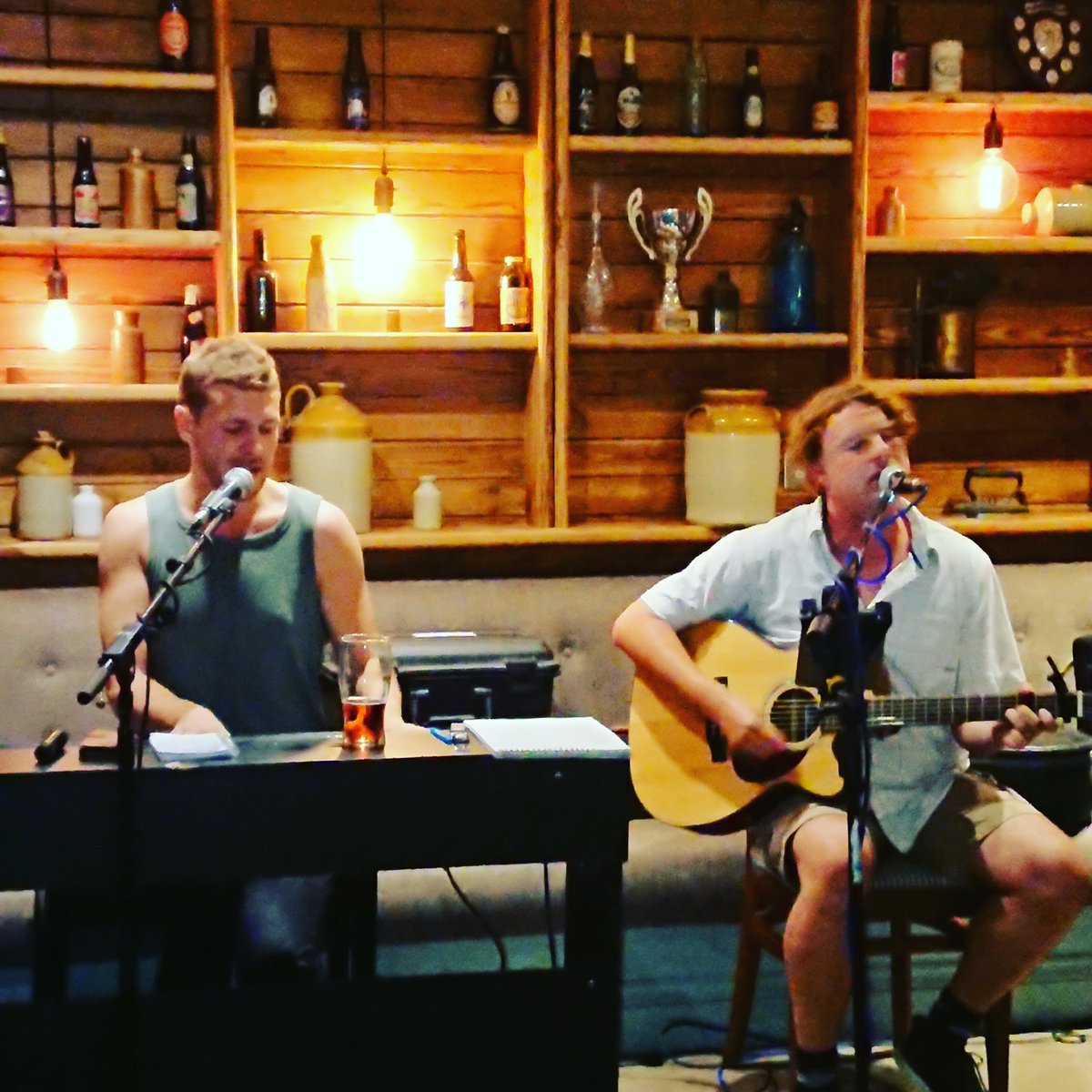 Great evening with FERRIS v 3
Jethro and myself are brothers by birthdays! 😉