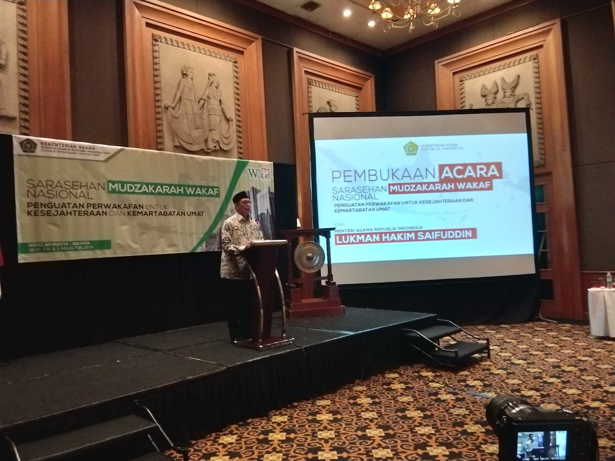 Nurkaib's tweet photo. Menteri Agama @lukmansaifuddin didampingi Ketua BWI @mohammadnuh membuka Muzakarah Wakaf Nasional
Cc @HumasBWI 
#WakafUntukKesejahteraanKemartabatan #Wakaf https://t.co/aZEP6WfZTa