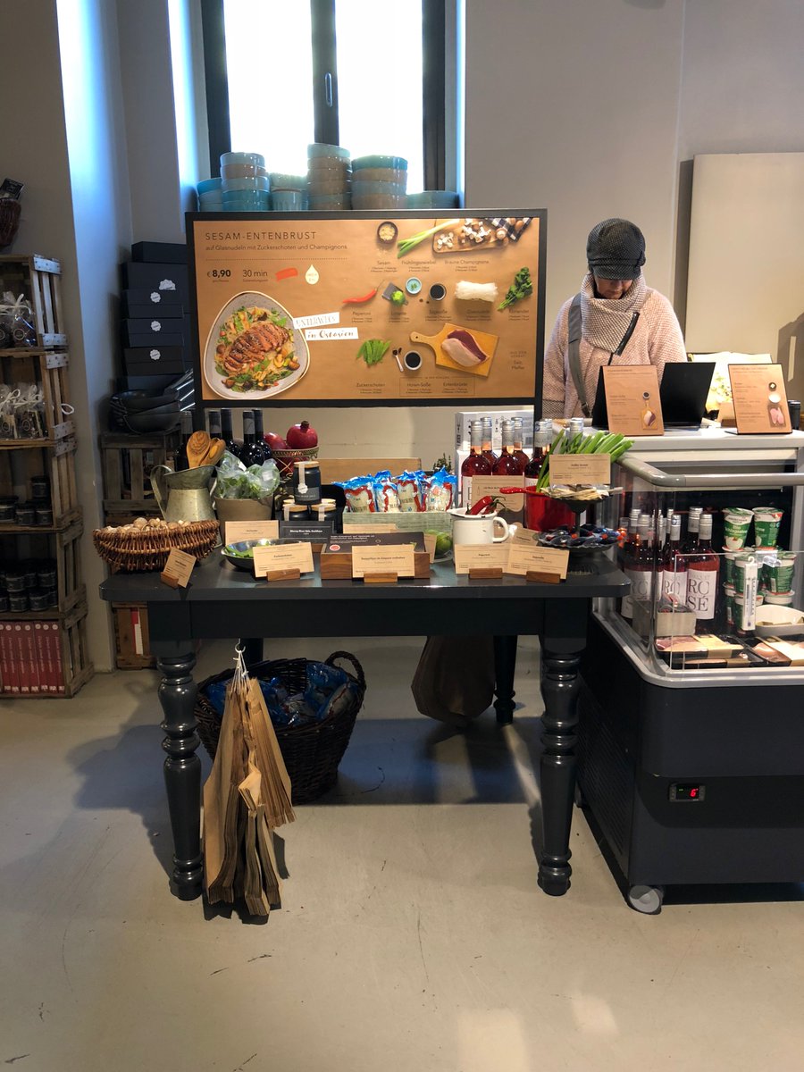 Kochhaus_Berlin - As the world continues to change, we too progress and evolve – including our eating habits. The legendary Kochhaus simplifies our lives by providing interesting recipes, while teaching customers the culinary arts with a modern twist.