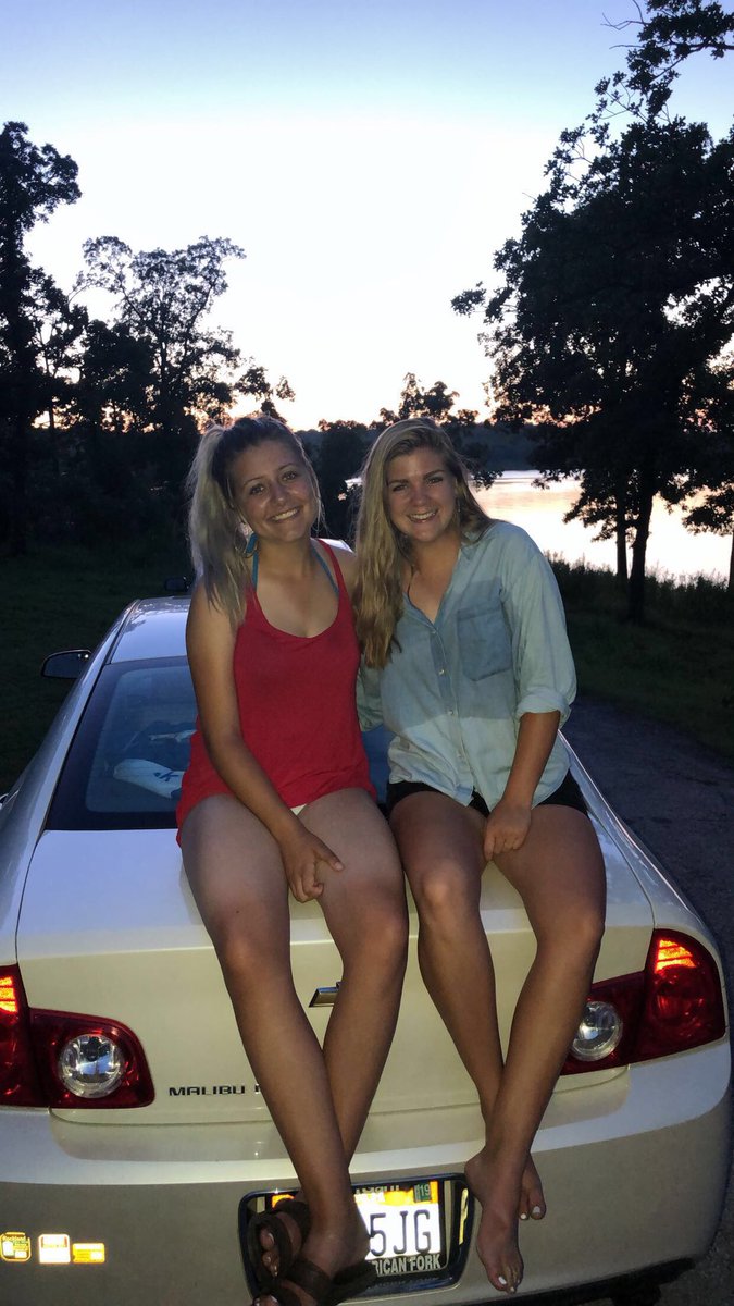 teilla_shenill's tweet photo. I left Ryli in Oklahoma and I'm sad but I couldn't have asked for a better bff to go with me on my greatest adventure yet. https://t.co/NBdFDGO7PY