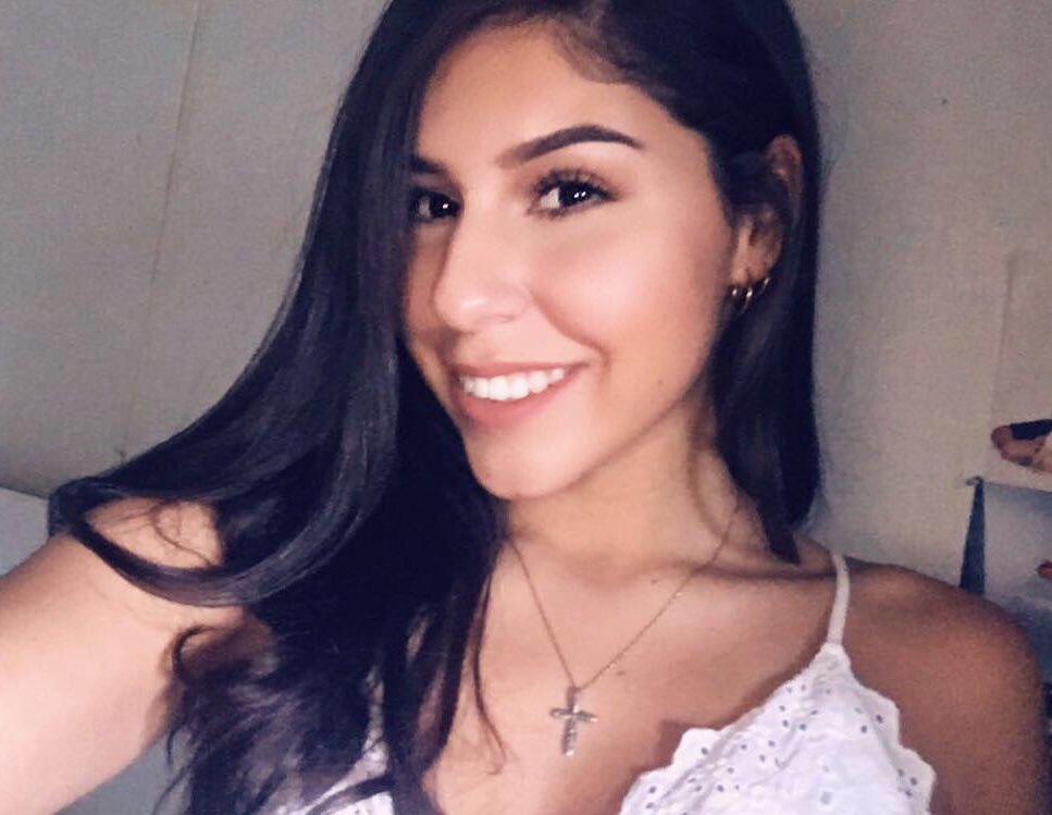 alyssaatkinson_'s tweet photo. Hate it or luv it💋 https://t.co/VUsClJwFnQ