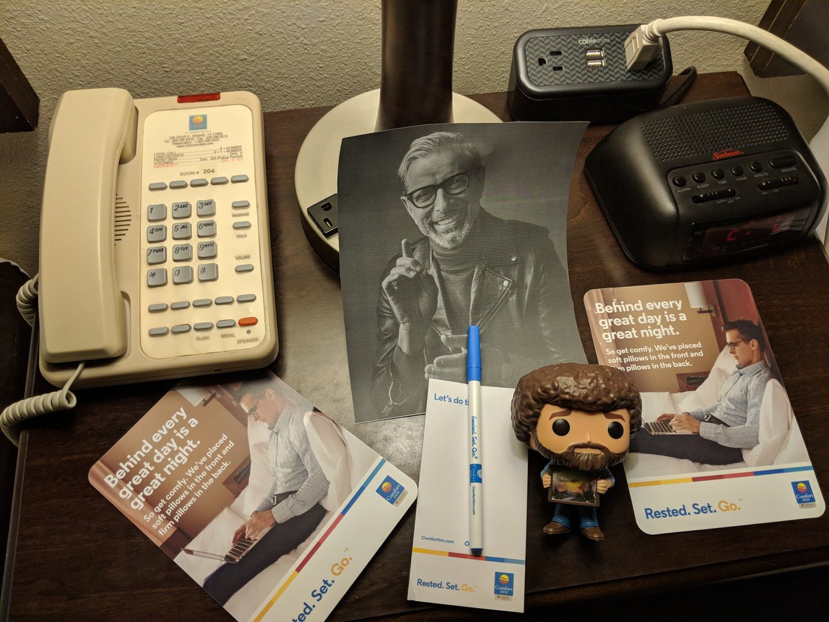 BobFunko's tweet photo. Well, there it is. I love it when our #Hotel fulfills our stupid requests! @ChoiceHotels Thanks #Comfortsuites #Winnie for setting us up with a great photo of @JeffGoldblvm , we'll all sleep better tonight! #RoadTrip #HotelFun https://t.co/E4rpJq1ADH