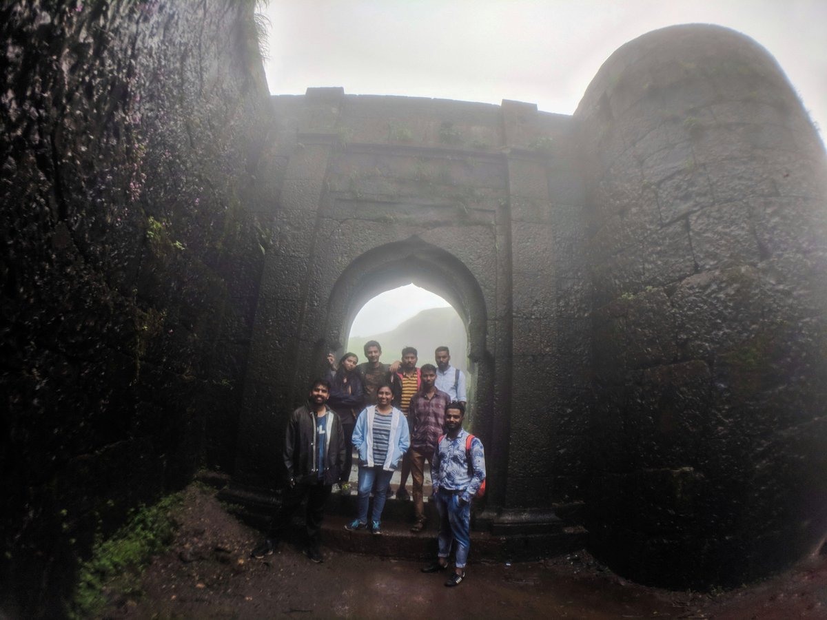 chavan_pooj's tweet photo. दुर्गम उंच उंच शिखरी।सह्याद्रीच्या कुशीत।।
#tornatrek⛰️ https://t.co/3EAxuxBueB