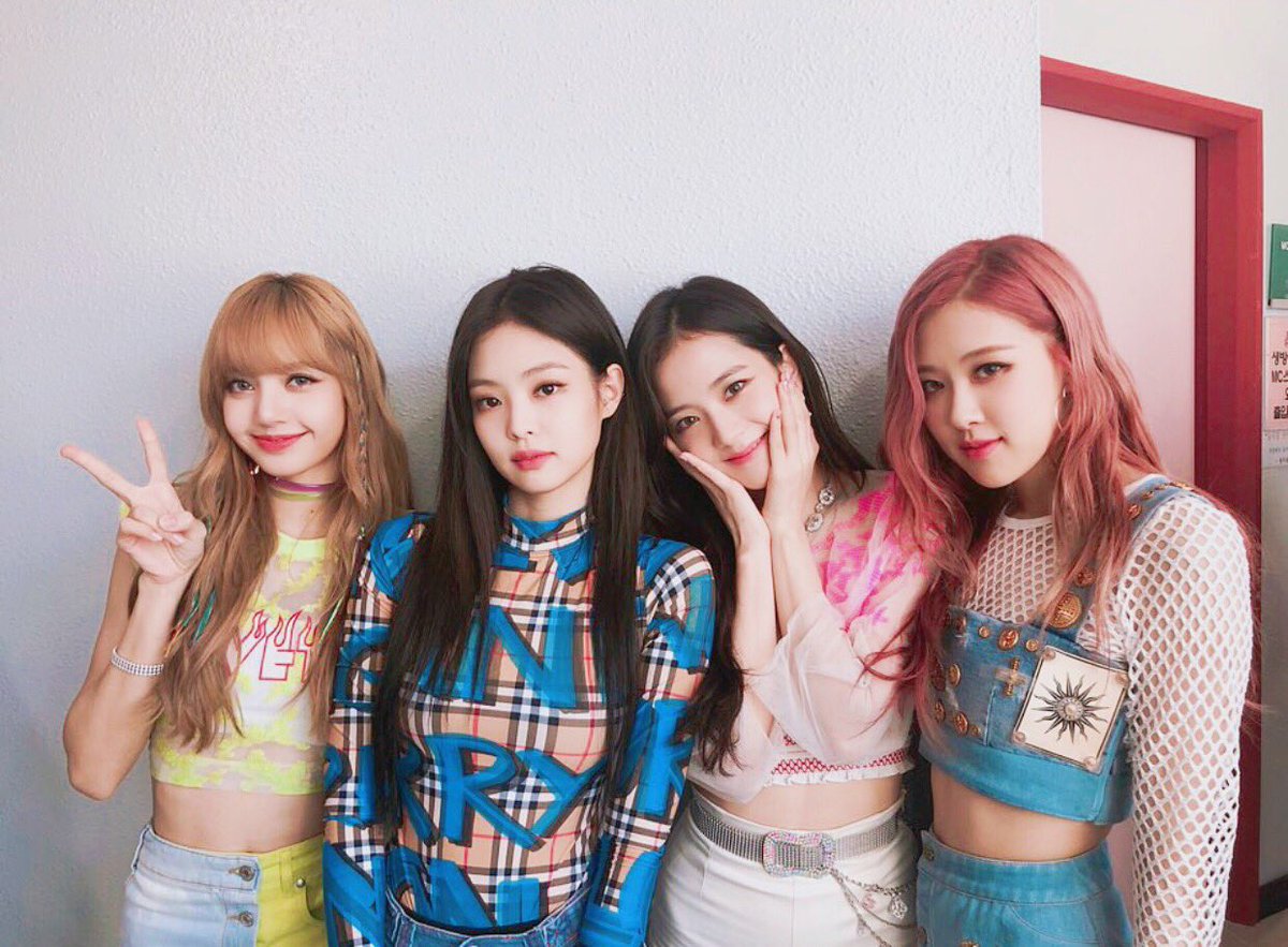 Jeff__Benjamin's tweet photo. The top-selling K-pop songs in the U.S. for the week of July 28, 2018, according to @Billboard's World Digital Song Sales chart:

*1. Twice, Dance the Night Away (+1)*
2. BTS, Fake Love (-1)
3. Blackpink, Ddu-Du Ddu-Du (-)
4. Mamamoo, Egotistic (New)
5. Seventeen, Oh My! (New) https://t.co/qelhNgLYR2