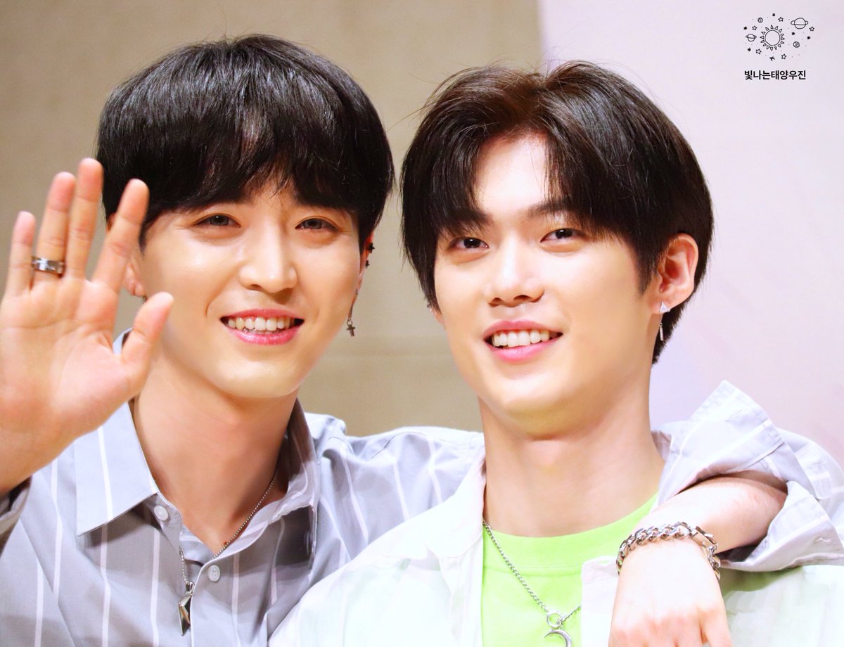 sunshine_WJ's tweet photo. 180728 팬싸  우진 제스  
#TARGET #타겟 #WOOJIN #우진 #이우진 #ZETH #제스 #김재민 #재민
@target7official  @target7japan @TARGET7_K https://t.co/xa60YeDP7m