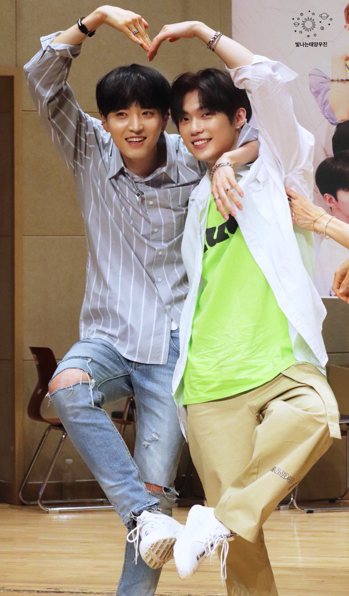 sunshine_WJ's tweet photo. 180728 팬싸  우진 제스  
#TARGET #타겟 #WOOJIN #우진 #이우진 #ZETH #제스 #김재민 #재민
@target7official  @target7japan @TARGET7_K https://t.co/xa60YeDP7m
