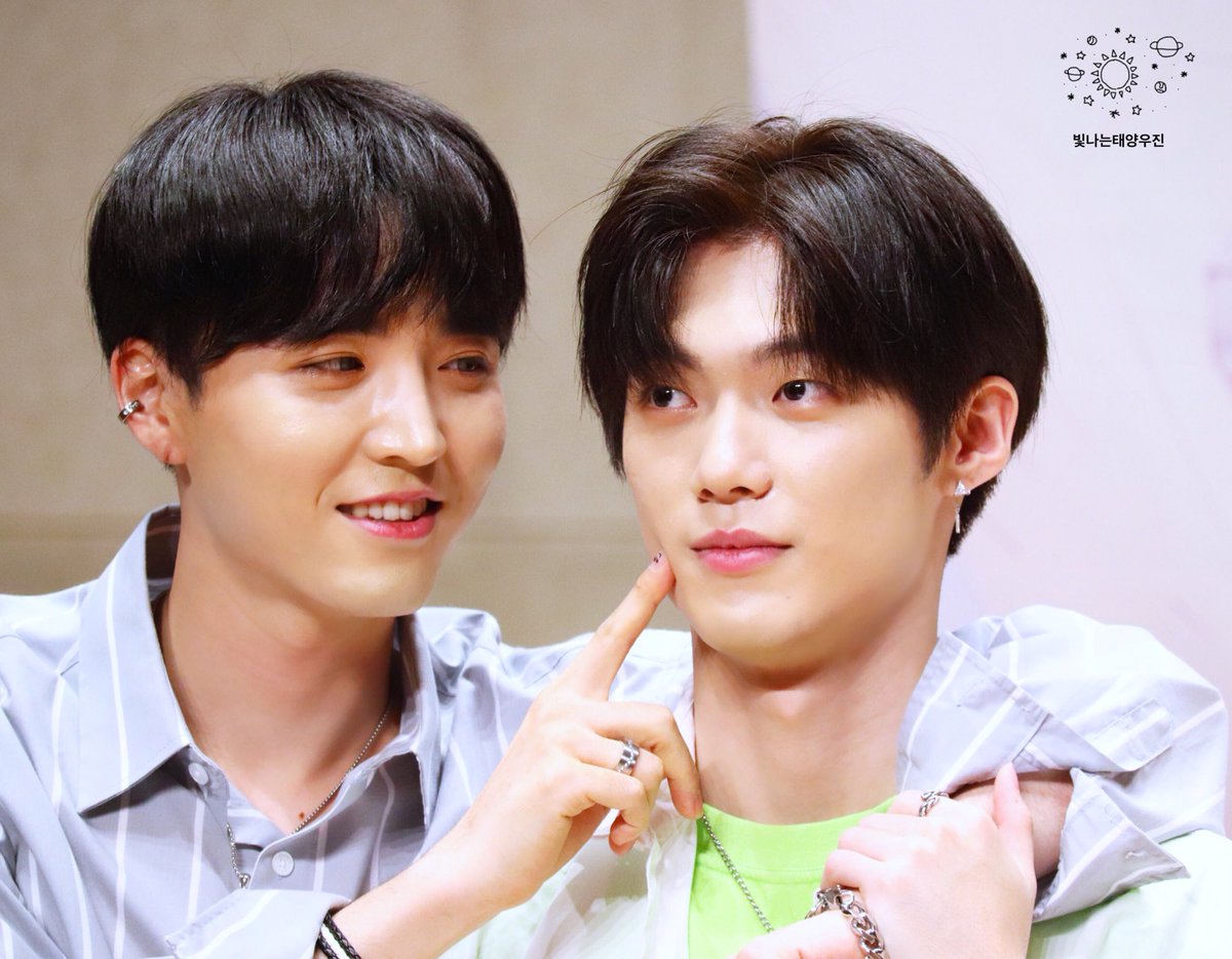 sunshine_WJ's tweet photo. 180728 팬싸  우진 제스  
#TARGET #타겟 #WOOJIN #우진 #이우진 #ZETH #제스 #김재민 #재민
@target7official  @target7japan @TARGET7_K https://t.co/xa60YeDP7m