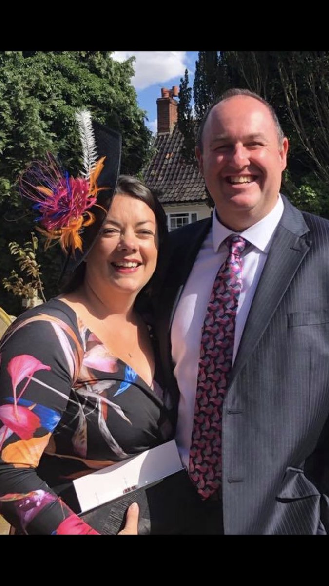 hannahthehatter's tweet photo. #Fascinators #weddingguests #bespokedesign #hannahthemadhatter #hannahbendalldesign #hats @hannahthehatter https://t.co/jARcqmSEA3