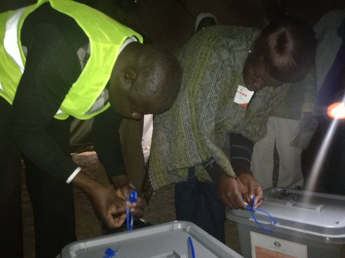 #ZW2018 Polling officers at Betejena polling station in Guruve South seal ballot boxes as preparations got underway for voting this morning. The voting, which began about an hour ago is going on peacefully @MabasaSasa  @SundayMailZim @wendynyakurerwa