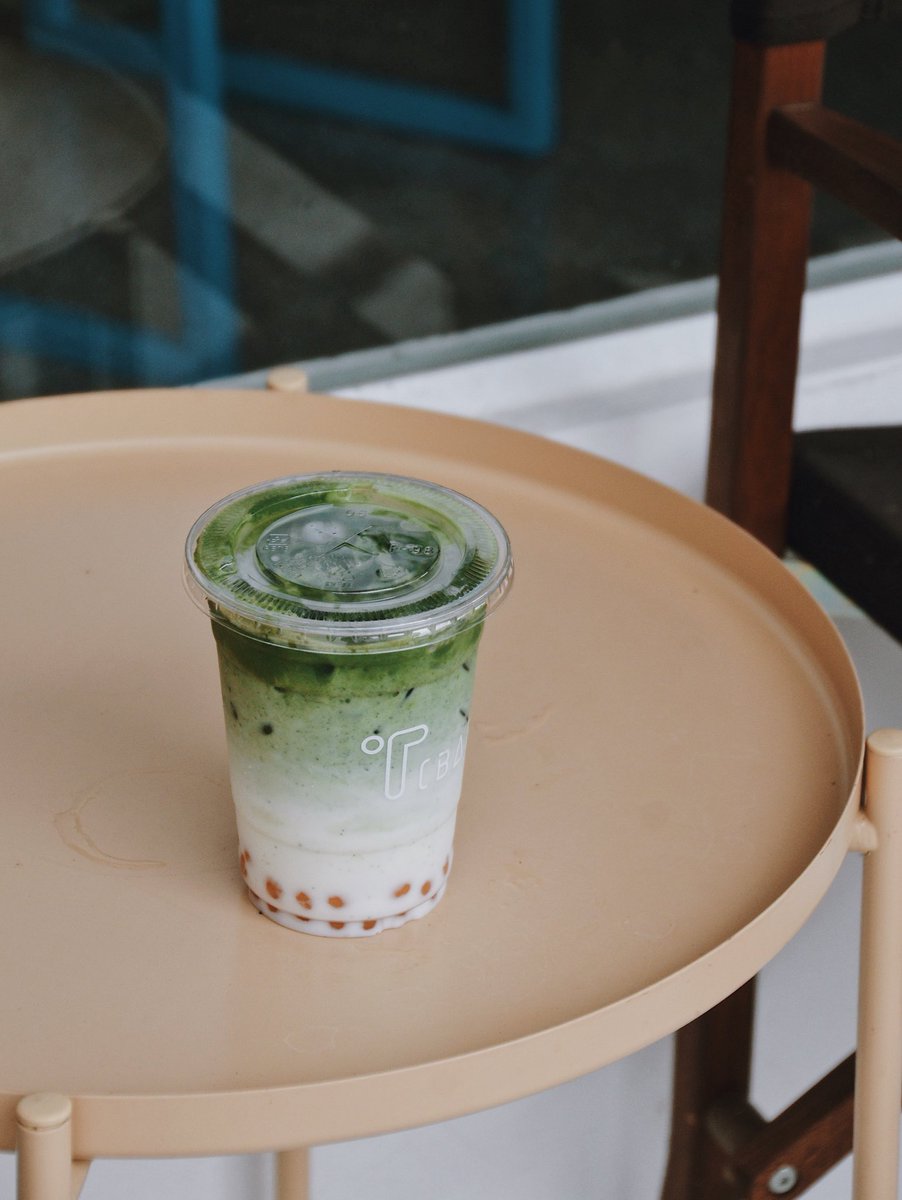 peemoniwa's tweet photo. Tofu cafe • Ayutthaya
วันหยุดยาวๆนี้ขอแนะนำร้านนี้เลย ไม่ใกล้ไม่ไกลจากกรุงเทพ มีทั้งของหวานและเครื่องดื่ม ชานมไข่มุกกับชาเขียวดีงามและดูดีมาก แถมร้านก็มีมุมถ่ายรูปสวยๆเยอะไปอีก สาวกชาไข่มุกไม่ควรพลาด
#peemoniwareview #รีวิวคาเฟ่ #อร่อยไปแดก @aroii https://t.co/gFJ4TUboJL