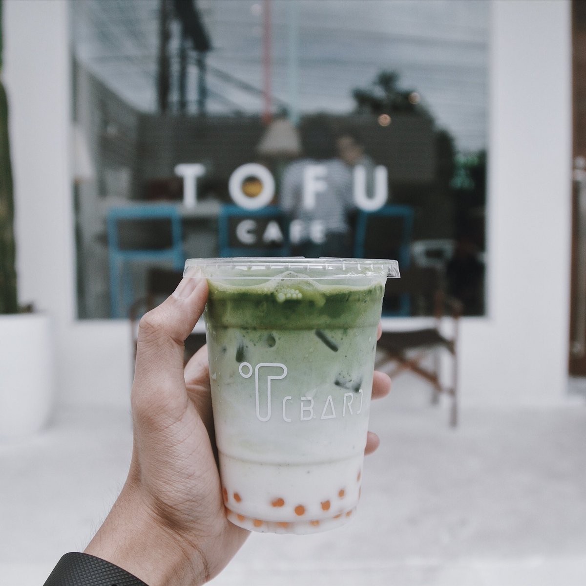 peemoniwa's tweet photo. Tofu cafe • Ayutthaya
วันหยุดยาวๆนี้ขอแนะนำร้านนี้เลย ไม่ใกล้ไม่ไกลจากกรุงเทพ มีทั้งของหวานและเครื่องดื่ม ชานมไข่มุกกับชาเขียวดีงามและดูดีมาก แถมร้านก็มีมุมถ่ายรูปสวยๆเยอะไปอีก สาวกชาไข่มุกไม่ควรพลาด
#peemoniwareview #รีวิวคาเฟ่ #อร่อยไปแดก @aroii https://t.co/gFJ4TUboJL