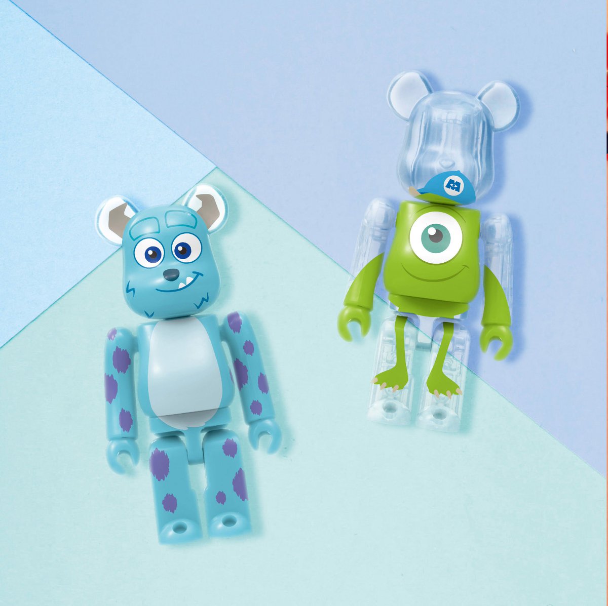 disneyjp's tweet photo. どのキャラクターが出るかはお楽しみ✨

Happyくじ から、ピクサー歴代作品のキャラクターたちの「アートなトイ」、ベアブリックが登場！公開間近の『#インクレディブルファミリー』のセットも♪https://t.co/RqScTp8S1k https://t.co/BvZkPv7WRj
