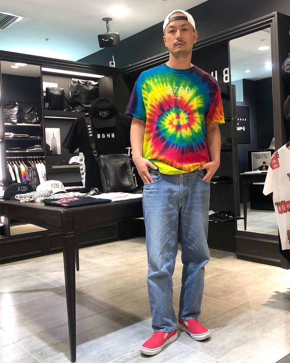 BagarchOfficial's tweet photo. 18'SS Styling Image Cut No.44
Model by THREE-A (@three_a_bc )
CAP : SNAPBACK CAP-2782- 【WHT/BLK】
TOPS : TIE-DYE 2782-TS【RAINBOW】
PANTS : WIDE DENIM PANTS 【INDIGO】
https://t.co/JmVCBtq6s1
#bagarch #bghb #three_a #bagarch_x_avalanche #nagoyaparco
#2782_bghb #18ss #18ss_sic https://t.co/AkEdRwTQwv