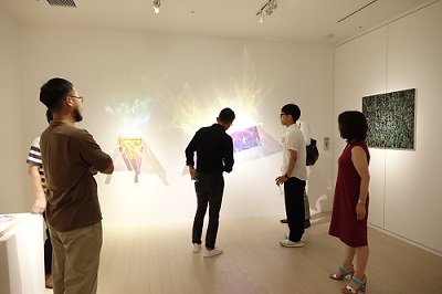 g_a_composition's tweet photo. Group Show "VIVID vol.2" 展は7月28日に終了いたしました。
最終日は台風12号の影響で足元が悪いなかもご来場をいただき有難うございました。C_DEPOTとのコラボレーション展示は8月にも開催いたします。
皆様、是非お越しください。
https://t.co/pkvjav9AQ6
#C_DEPOT
#GalleryArtComposition https://t.co/0c0h9a41P8