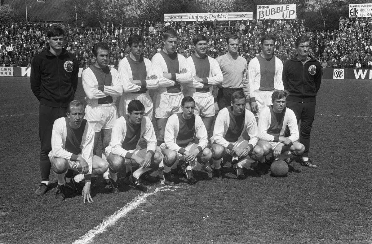 OldFootball11's tweet photo. #Ajax 1966/67:
#BarryHulshoff #BennieMuller #WimSuurbier #TonPronk #TheoVanDuivenbode #GertBals #VeliborVasović #IngeDanielsson; #HenkGroot #SjaakSwart #JohanCruyff #KlaasNuninga #PietKeizer https://t.co/K8VdYCwdYd