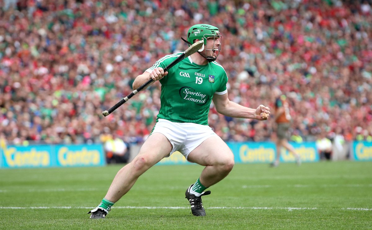 tuairiscnuacht's tweet photo. Rud éigin difriúil faoi Luimneach agus Corcaigh cloíte acu i mBliain na hIomána 2018 https://t.co/5NeHwkEpuC https://t.co/z8IvI7WQQy
