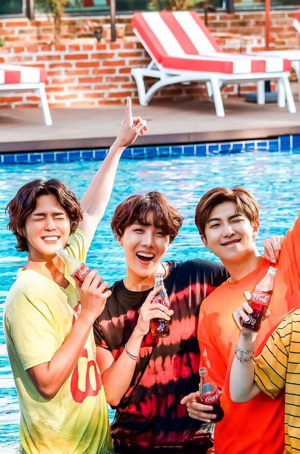 namseokpics's tweet photo. 💘💘💘 https://t.co/3sVSWlsUHv