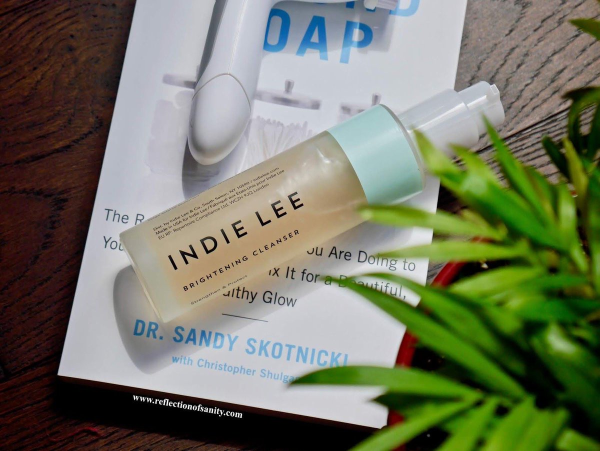 Se7eNRamieL's tweet photo. THE ONE TO FALL IN LOVE WITH: @Indie_Lee BRIGHTENING CLEANSER https://t.co/OWHy6SlUaw #cleanser #greenbeauty #ecofriendly #skincare #beauty #sepora #bbloggers #bbloggersCA #BeautyBlogger #beautyblog #NaturalBeauty https://t.co/r4UNdefJQ9