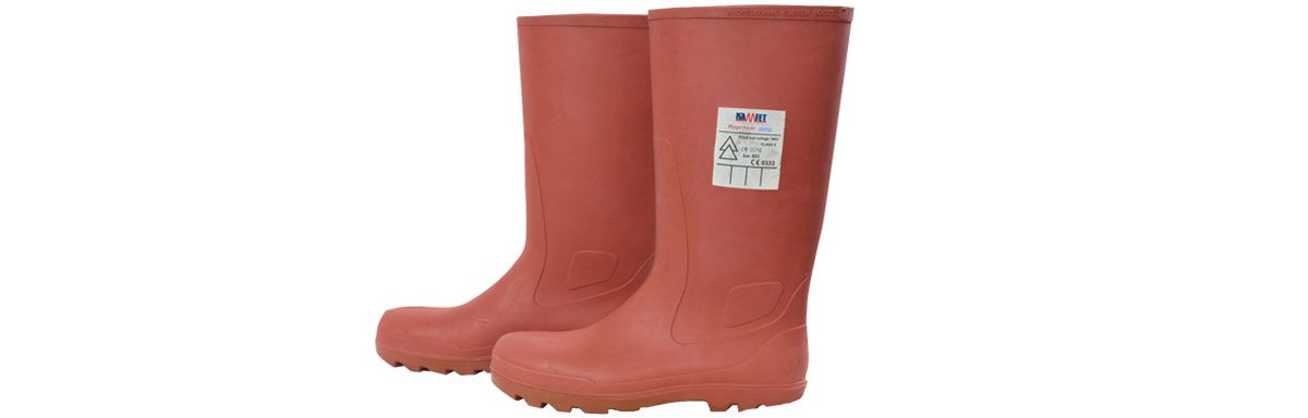 RaychemRPG_EBU's tweet photo. Our #KAMFET range of Electrical #InsulatingBoots protect the people working on live voltages or working in the proximity of electrical installations. They comes in different sizes. Know more at -#PPE #RaychemPRG
https://t.co/XdaIP7Rh0X https://t.co/BaR5jhVqgd