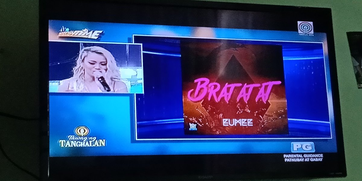 forevereumee's tweet photo. Congrats, love! sobrang nakakaproud. :)  #bratatat #eumee https://t.co/FSHpo5nFMJ