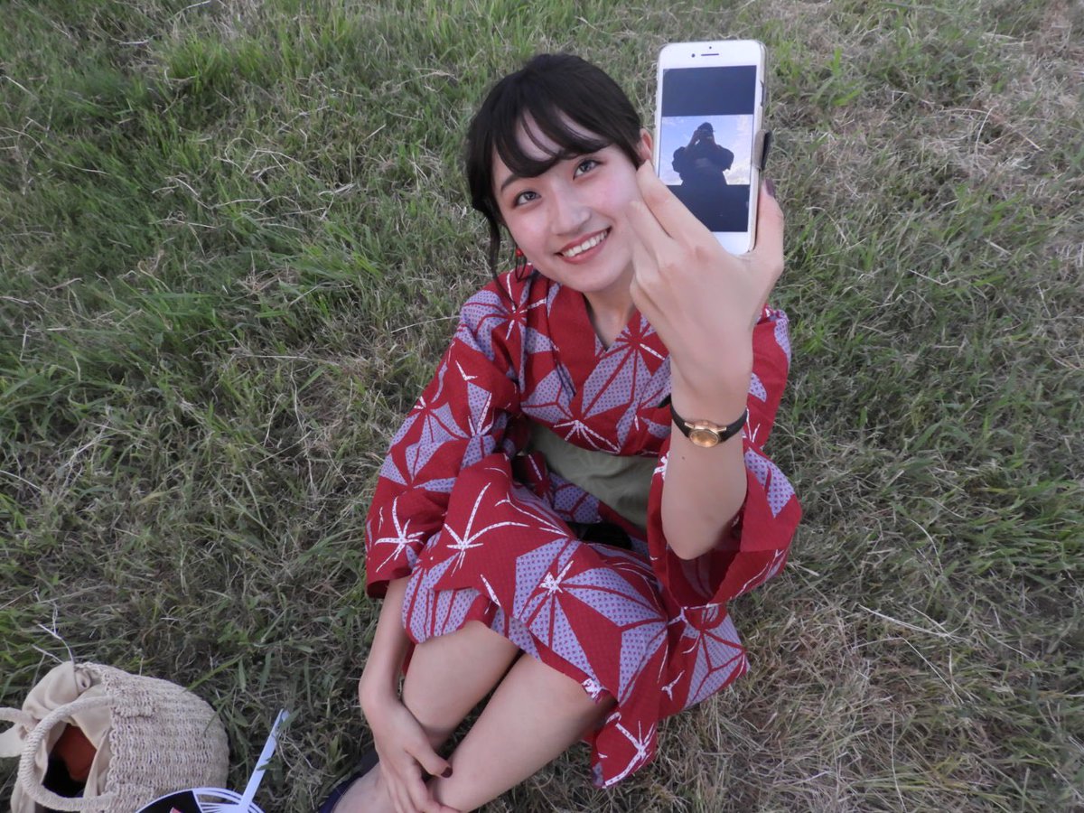 akkun69696's tweet photo. えぇ私ごとではありますが19歳にして初めて、『彼女と浴衣で花火を見に行く』とゆう夢が叶いまして、えぇ花火が綺麗とゆうよりも彼女がとても可愛かったです。 https://t.co/LEP0efxxAQ