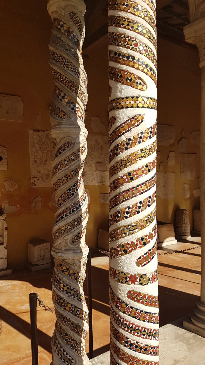 romamedieval's tweet photo. Detalle de las columnas del claustro de la basílica de San Paolo f.l.m. #Roma https://t.co/bxcmPO7A9y