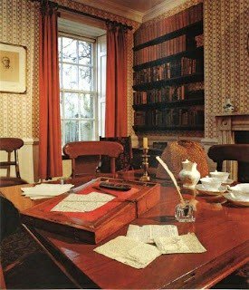 CasaLettori's tweet photo. Solo gli inquieti sanno com'è difficile sopravvivere alla tempesta e non poter vivere senza

Emily Bronte

#NatiOggi con @Robinson_Rep 

#30Luglio 

@sebatassan @Annasaba8 @artdielle @FOLLOWTHEBOOKS_ @cibineilibri @Sirtao11 @alberto080461 @Rebeka80721106 @TheSistersRoom https://t.co/N7GIbr8fka