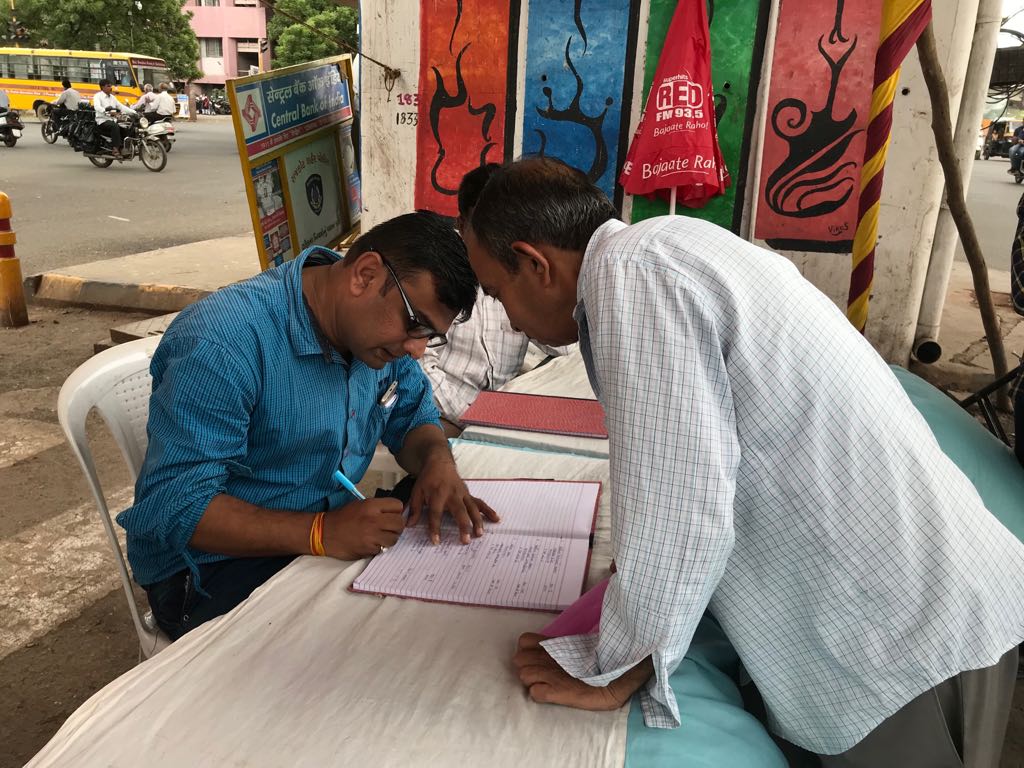 smartcityrajkot's tweet photo. આજથી શહેરમાં શરૂ થઈ ચૂક્યું છે રાજકોટને પ્લાસ્ટિક મૂક્ત બનાવવા એક મહાઅભિયાન. તો ચાલો રાજકોટ મહાનગરપાલિકા અને રેડ એફ.એમ. રાજકોટના સંયુક્ત ઉપક્રમે ચલાવવામાં આવનાર આ અભિયાનમાં સહભાગી બની સ્વચ્છ, સુંદર અને રળીયામણાં રાજકોટના જતનમાં સહયોગ આપીએ. #PlastikaySwaha @mgsmgujarat https://t.co/rL4U38LW5n