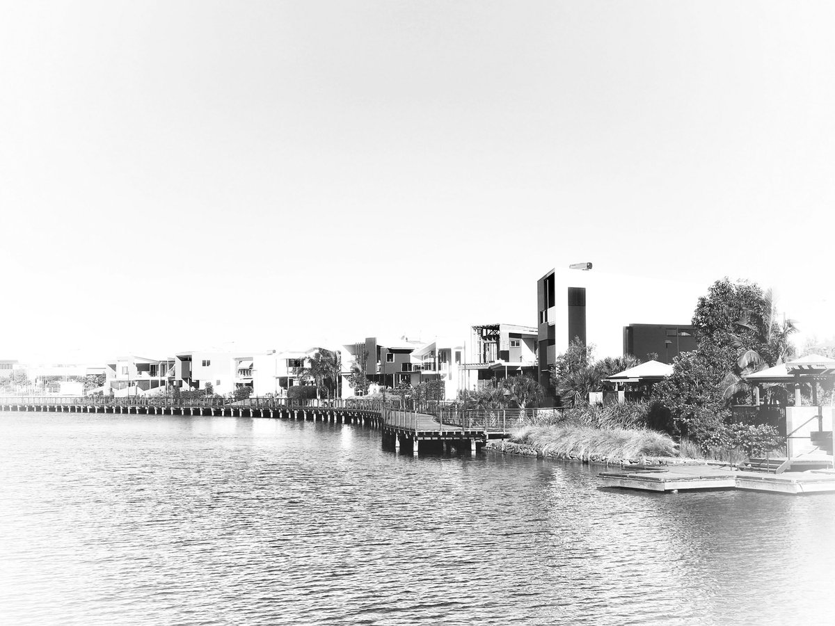blackiwiroo's tweet photo. Black n white shutter views today on my #wanderings 👀 #SunshineCove is a fairly new residential area that has some lovely boardwalks & pathways meandering along the canals.
#BlackAndWhite #WinterInQld #Winter2K18 #SunshineCoast https://t.co/X3drVC3rv0