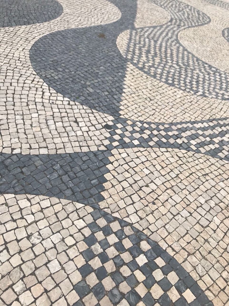 VirguleSA's tweet photo. I wish I could take a picture
with my eyes.
.
.
.
#lisbon #lisbonart #inspiration #traveldestinations #streetart  #fashionlover #virgule #virgulefashion https://t.co/s4mgHgGPwE