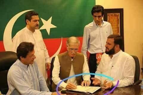 ilatif's tweet image. لگا ہے ضمیر فروشوں کا بازار دیکھو 

This is the change ! Open Buying and selling on #stamppapers of these consciousnessless people; this is the respect of mandate, back to the wicked era of Changa manga with stamp paper 📝 ‘ the seller does not have any trust on the buyer’
