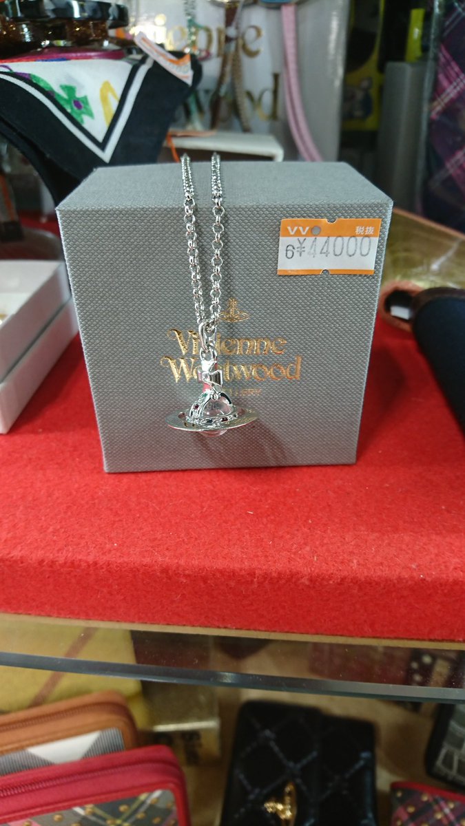 vvアウトレット京都ヨドバシ店 ヴィヴィアンウエストウッド追加投入しました オーブのネックレスがとってもかわわ ゝw ヴィヴィアンウエストウッドは普段表示価格から50 オフでお売りしていますが 7月いっぱいだけ表示価格から70 オフになって vvアウトレット京都ヨドバシ店 ヴィヴィアンウエストウッド追加投入しました オーブのネックレスがとってもかわわ ゝw ヴィヴィアンウエストウッドは普段表示価格から50 オフでお売りしていますが 7月いっぱいだけ表示価格から70 オフになって