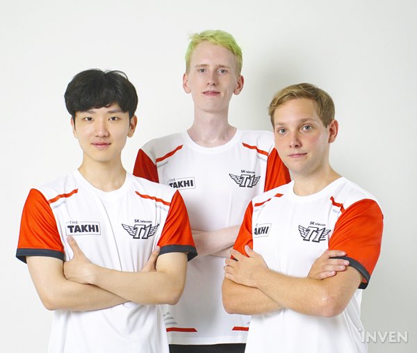 InvenGlobal's tweet photo. That @sktelecom_t1 now creates the @PlayHearthstone team with 3 renowned players - #Surrender, #Xixo, and #Hoej.
https://t.co/LHR1YfZkV8 https://t.co/7lZH3FmEVQ
