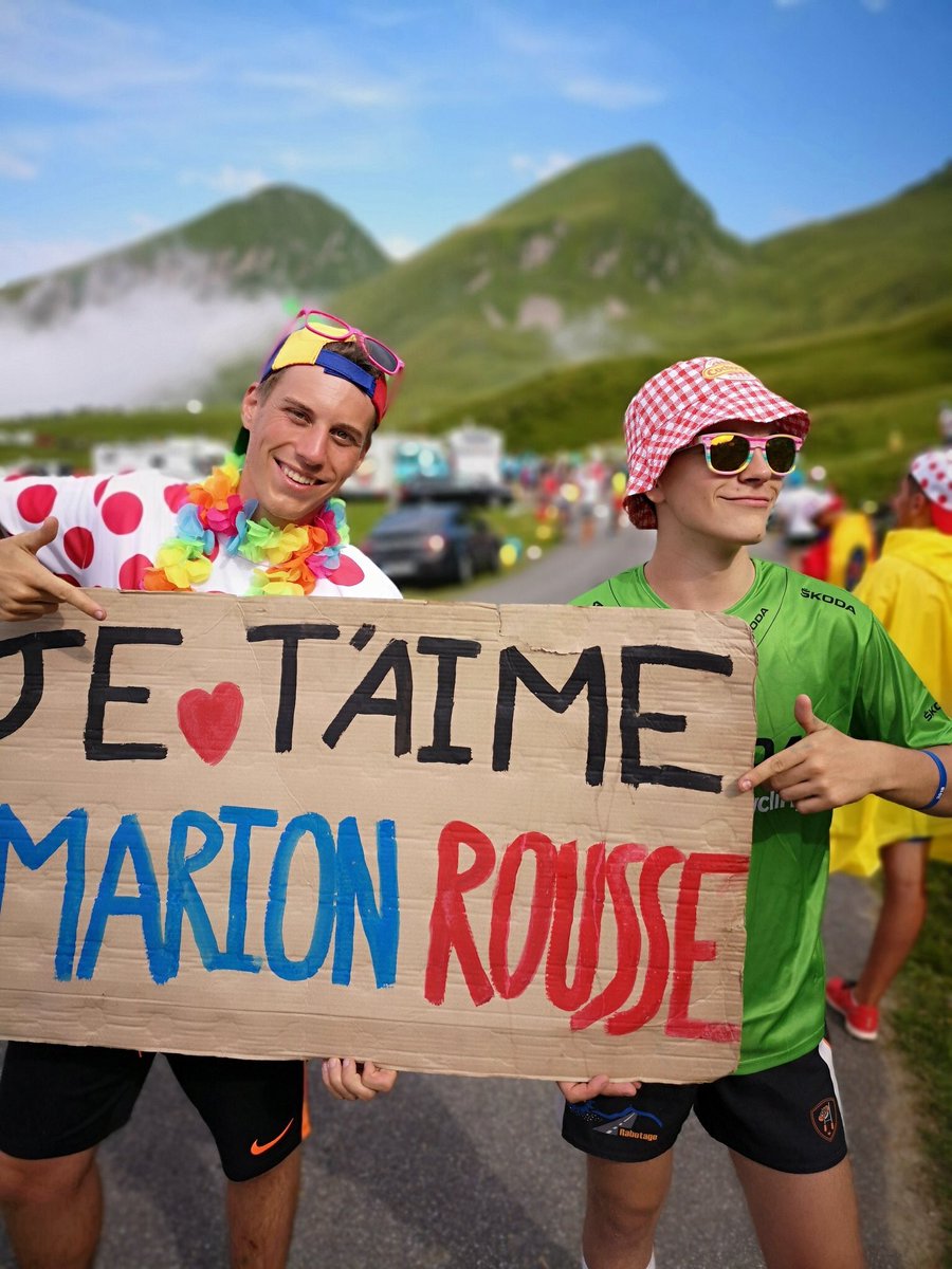 Roussemarion's tweet photo. MERCI à tous pour ces 3 semaines, pour vos nombreux messages et votre bienveillance. C’était juste fou 🤗😝✌🏼 
         💛- Et Vive le Tour- 💛 https://t.co/46bGyxRMs2