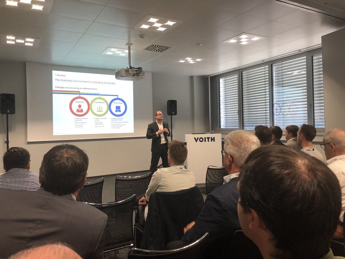 KearneyDACH's tweet photo. Station #2 auf der #SmartFactoryRoadshow 2018 bei #FabrikdesJahres Sieger @VoithGroup in #Crailsheim: Interessante Vorträge und Impulse @MicrosoftDE https://t.co/Lnoweu5bKg