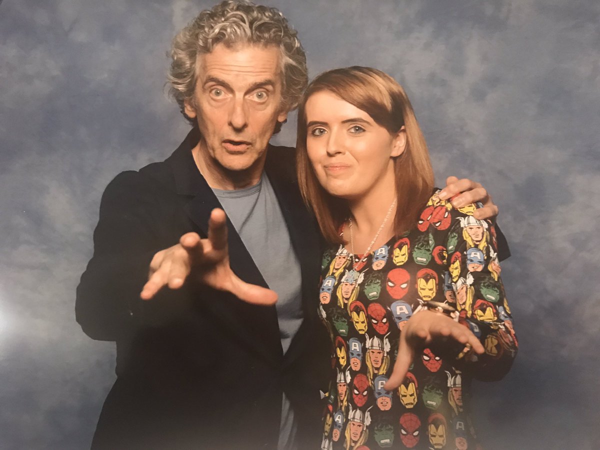 EmmaLou_F's tweet photo. This convention was an absolute dream come true! I managed to meet three of my favourite Doctors and all of them were so lovely and complimented my dress ❤️ #LFCC #LFCC2018 #DavidTennant #MattSmith #PeterCapaldi https://t.co/Amacmi2tIH