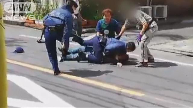 つかさ 相棒募集中 Jazz Up 刃物男 逮捕の一部始終 60代女性がけが 警察官 宅配便配達員 店員らが取り押さえる 目黒区の都立大学駅付近の路上 T Co 5fcsquuzb7