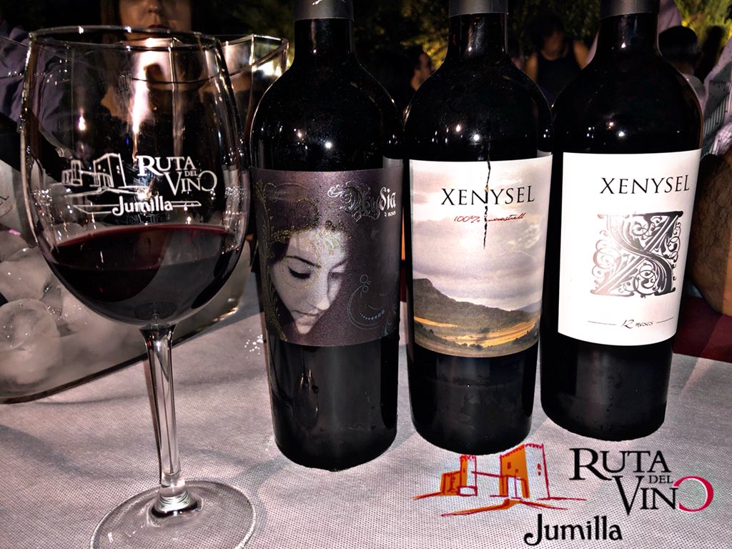 Este fin de semana en @bodegas_xenysel y acompañados por más de 400 personas, cerramos nuestro ciclo 2018 de #MúsicaEntreVinos. 🍷🎺🎸🍷
Mil gracias a todos por brindar con nosotros.
.
.
#Enoturismo #RutaDelVino #Jumilla #picoftheday #TurismoDelVino #VenAJumilla #MEVXenysel