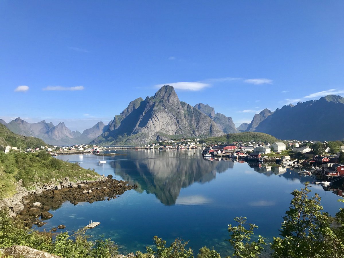 Ord unødvendig #reine #lofoten #visitnorway