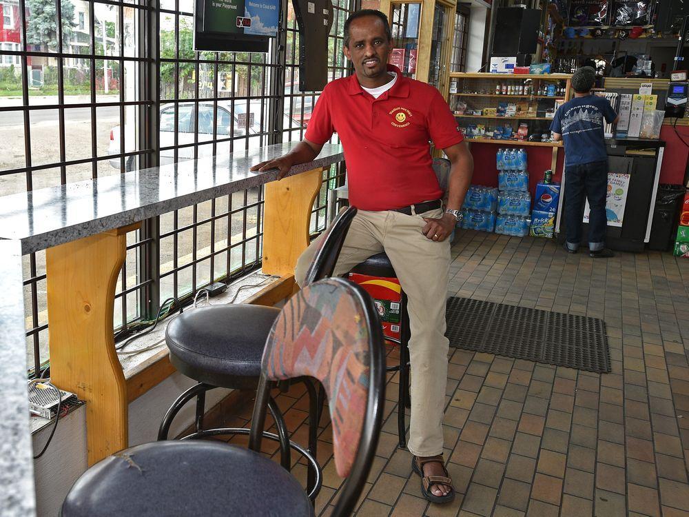 These Edmonton shopkeepers are gems in the fight against homelessness edmontonjournal.com/news/local-new… #yeg by <a href="/estolte/">Elise Stolte</a>