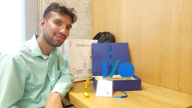 WajahatKarim's tweet image. Thank you @GDGKolachi for the opportunity to present my ideas and talk on such a great event. As an #AndroidDev, this is like a dream come true to talk on #Google #io18extended. 

#100DaysOfCode #opensource #android #kotlin #googleio #io18 #publicspeaking #talk #gdgkolachi