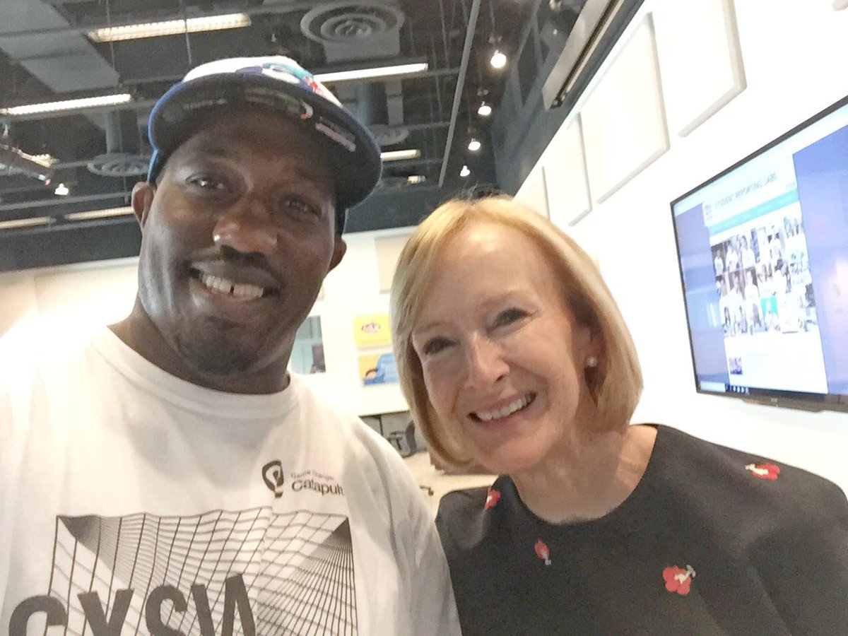#LatePost We had a great conversation with <a href="/JudyWoodruff/">Judy Woodruff</a> at #SRLTeach2018. The authenticity of reporting is so crucial in this era. 
<a href="/pfisd/">Pflugerville ISD</a> <a href="/JBConnallyHS/">Connally High School</a>