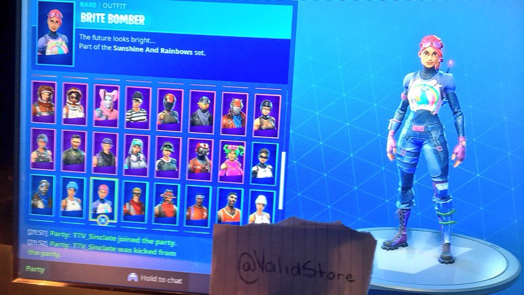 kazeyFN's tweet photo. Trading for Renegade Raider , Ghoul Trooper or Candy Axe hmu🍀

No time wasters/ I dont go first🚫

Will use @OFFENDlNG as MM🍀

#fortnite⁠ ⁠⁠ ⁠⁠ ⁠ #skulltrooper #ghoultrooper #reaperaxe #renegaderaider #fortnitetrade #fortnitegame #fortniteskins #fortniterare https://t.co/cCBuzu5GdJ